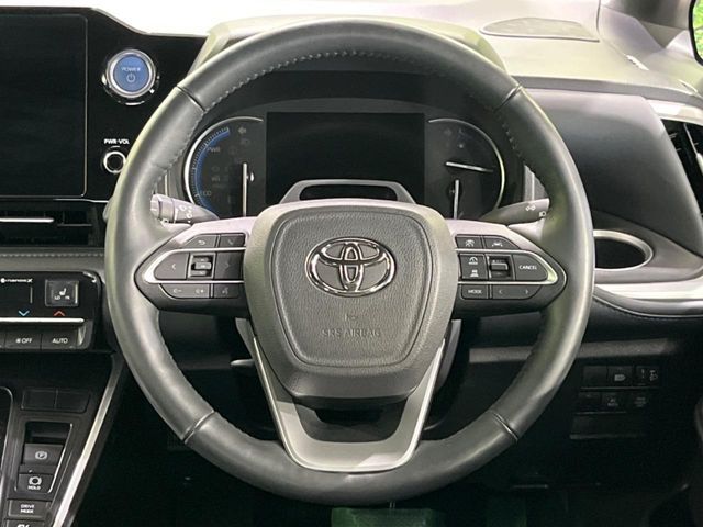 VOXY HYBRID 4WD