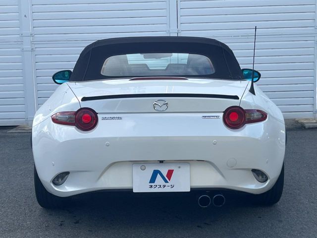 ROADSTER