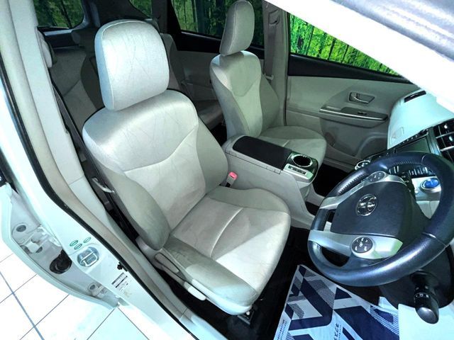 PRIUS Alpha