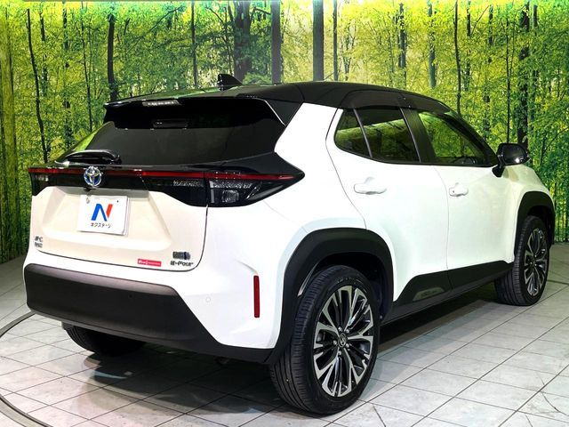 YARIS CROSS HYBRID