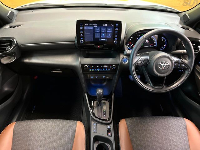 YARIS CROSS HYBRID