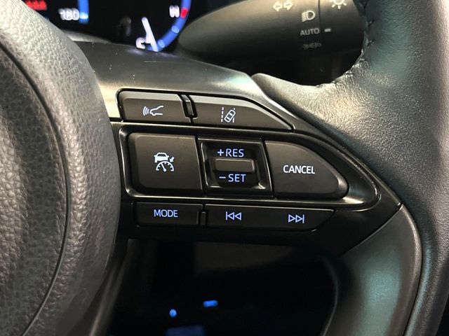 YARIS CROSS HYBRID