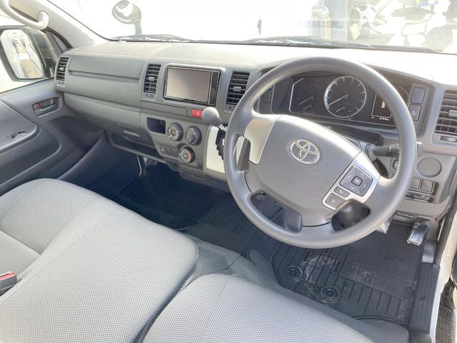 HIACE van 4WD