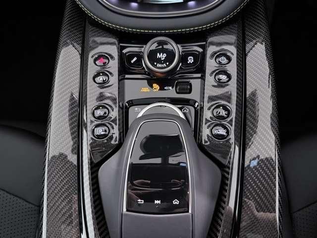 ASTON MARTIN SUV