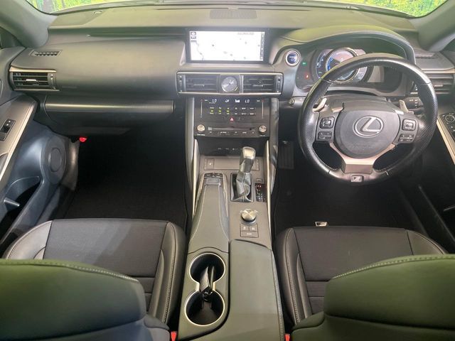 LEXUS IS300h