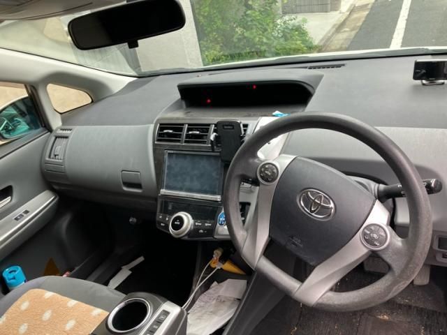 PRIUS Alpha
