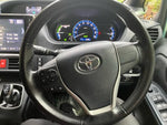 VOXY HYBRID