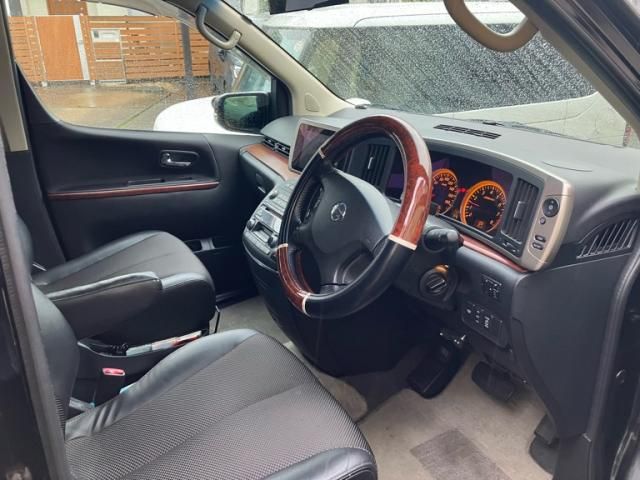 ELGRAND  4WD