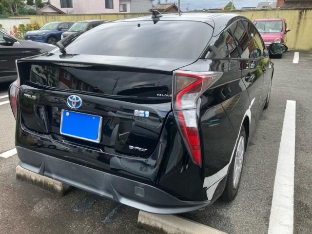 PRIUS 4WD