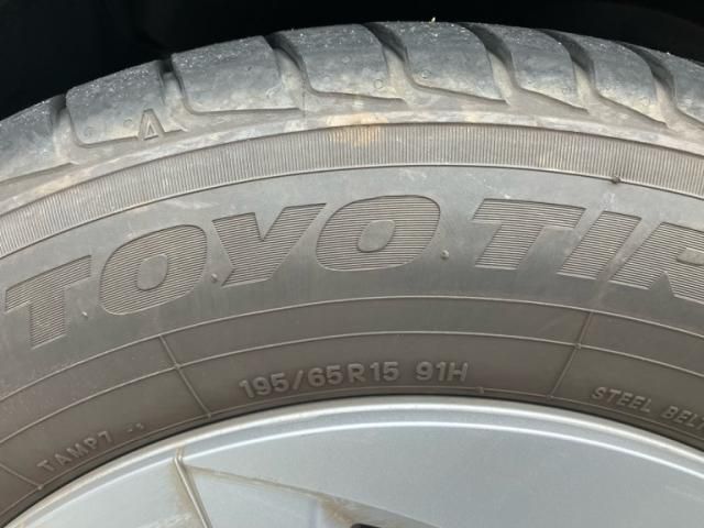 PRIUS 4WD