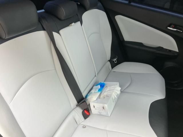 PRIUS 4WD