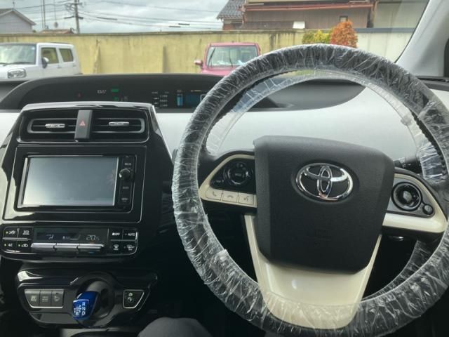 PRIUS 4WD