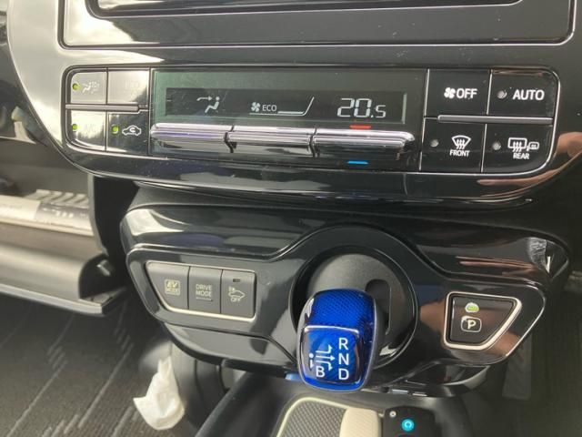 PRIUS 4WD
