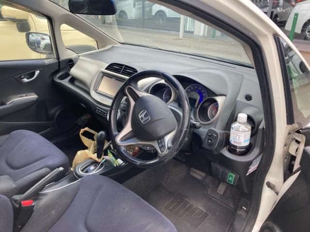 FIT HYBRID