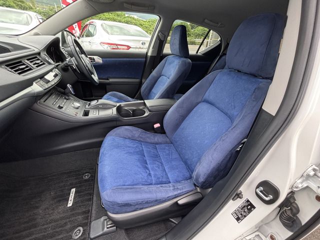 LEXUS CT200h