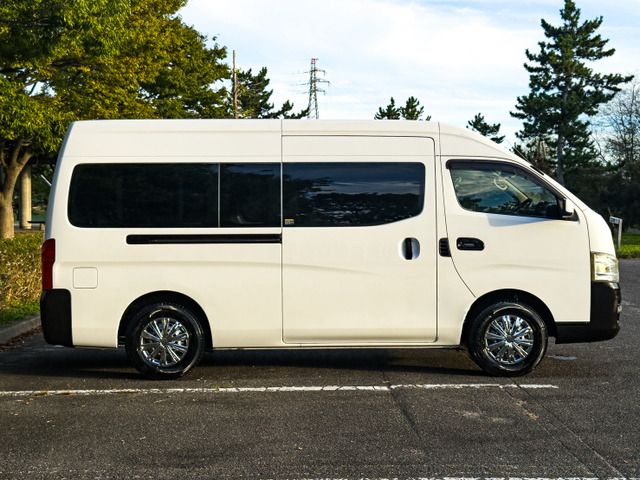 NV350 CARAVAN 4WD