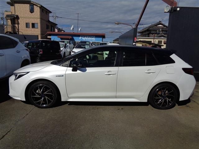COROLLA TOURING HYBRID