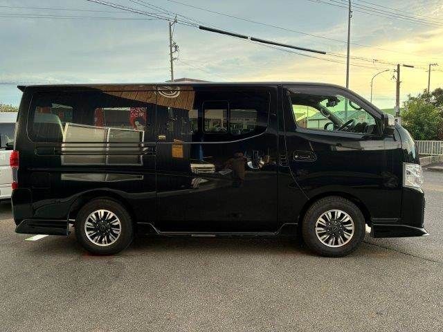 CARAVAN van 2WD