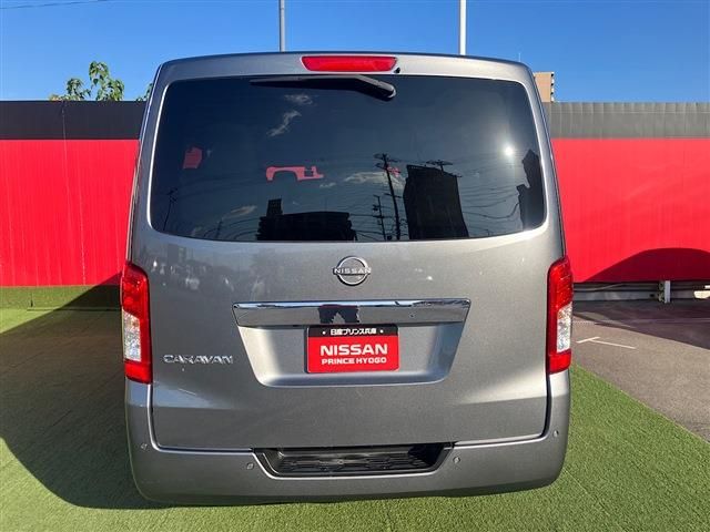 CARAVAN van 2WD