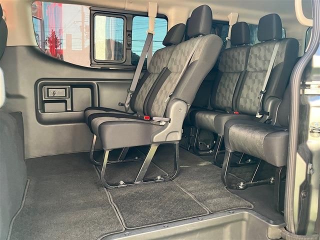 CARAVAN van 2WD