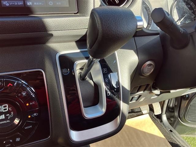 CARAVAN van 2WD