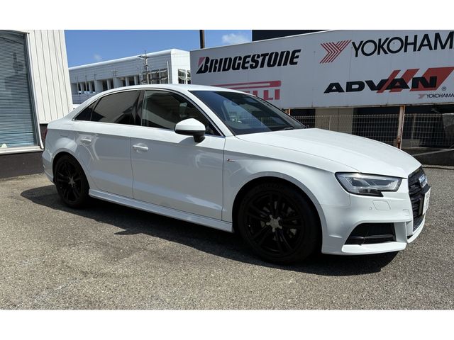 AUDI A3 Sedan