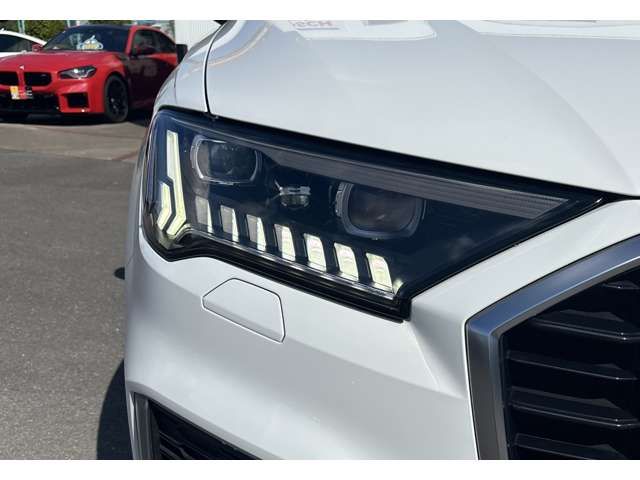 AUDI  Q7