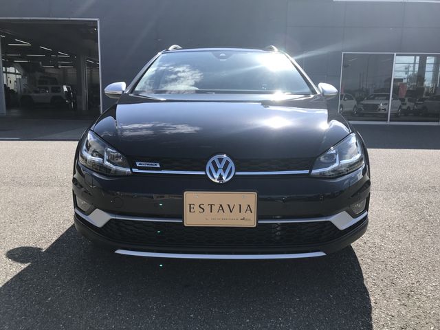 VOLKSWAGEN GOLF Alltrack