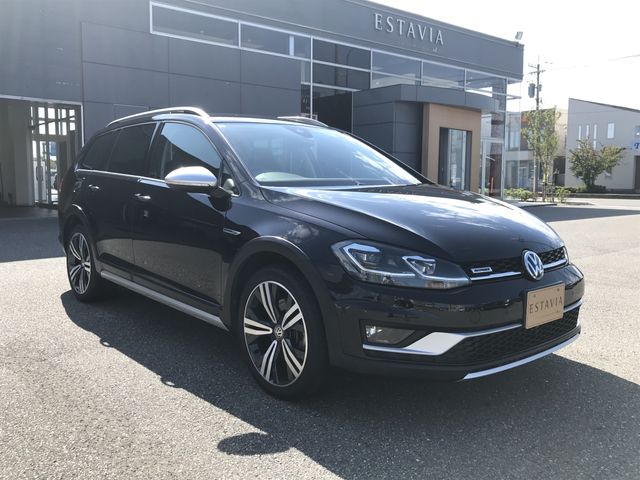 VOLKSWAGEN GOLF Alltrack