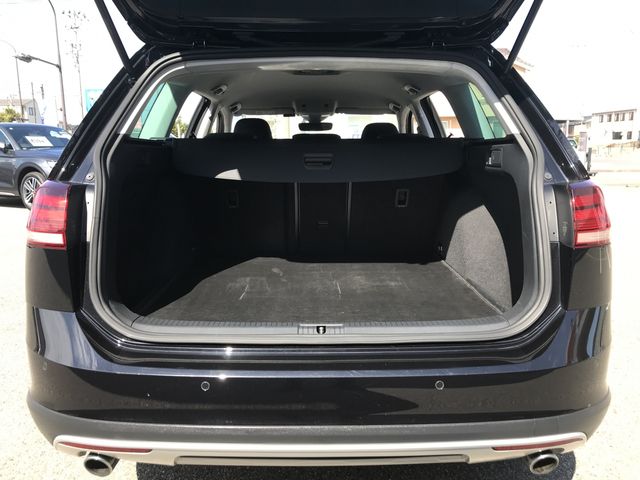 VOLKSWAGEN GOLF Alltrack