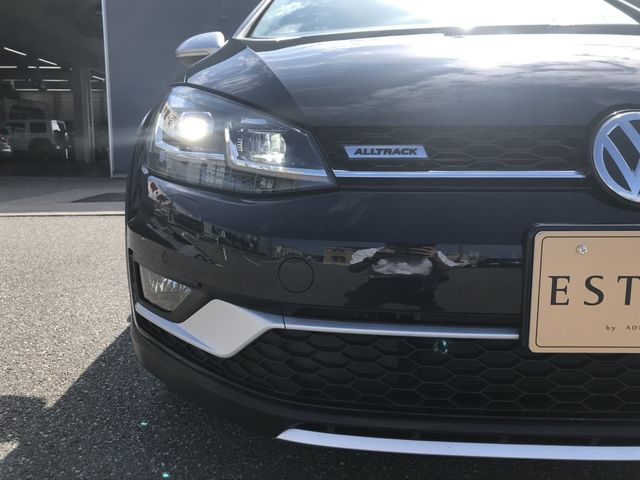 VOLKSWAGEN GOLF Alltrack