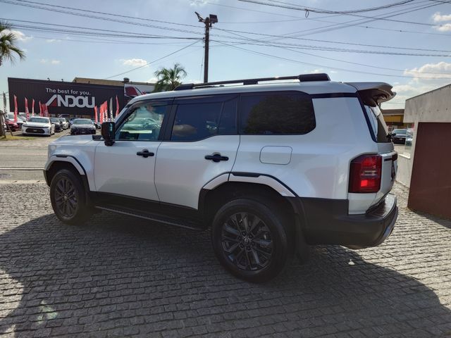 LANDCRUISER 250