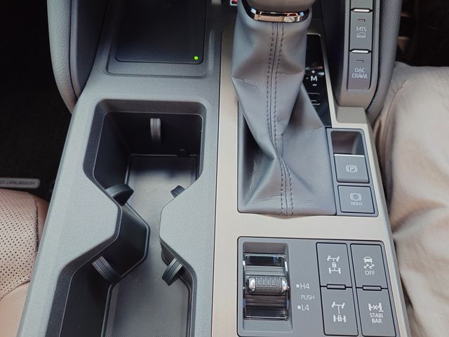 LANDCRUISER 250