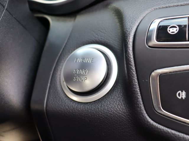 MERCEDES BENZ C class sedan