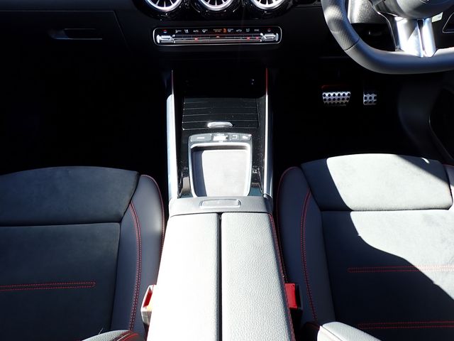 MERCEDES BENZ B class