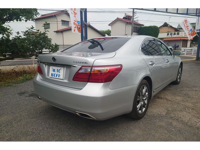 LEXUS LS600h
