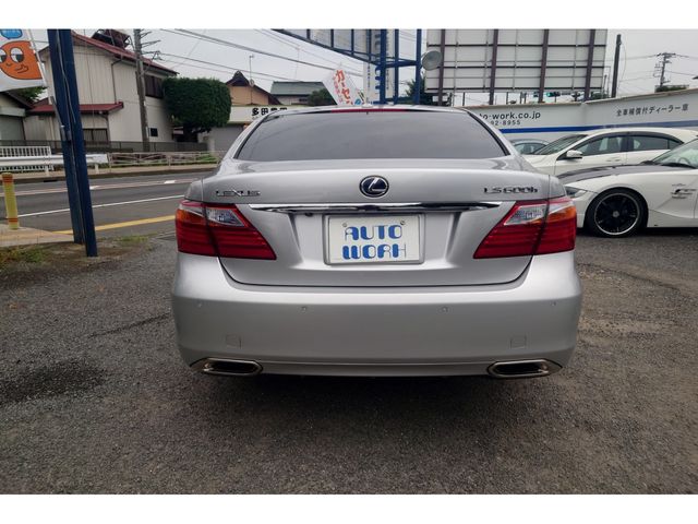 LEXUS LS600h