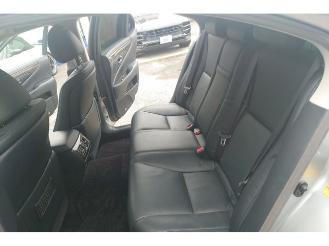 LEXUS LS600h