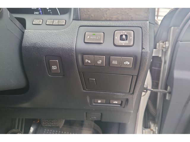 LEXUS LS600h
