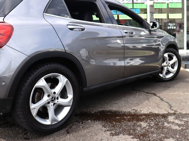MERCEDES BENZ GLA class
