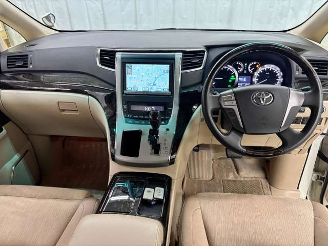 ALPHARD hybrid 4WD