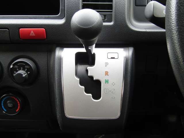 HIACE van 1.25t 2WD
