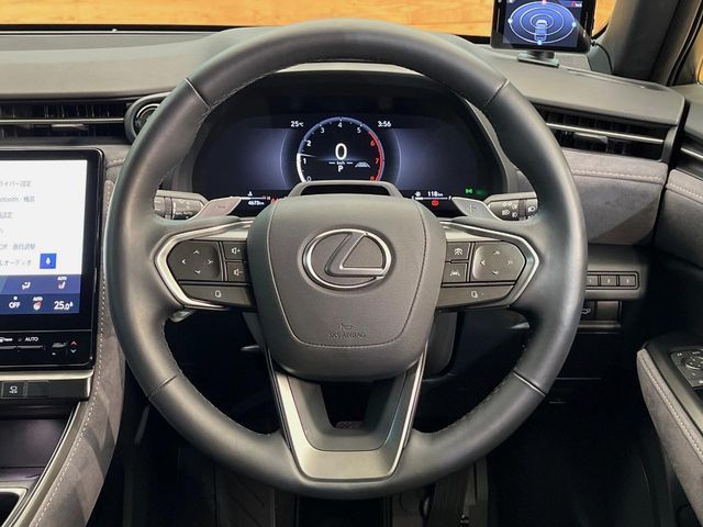 LEXUS LBX