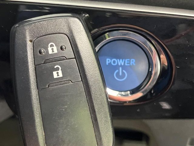 PRIUS 4WD