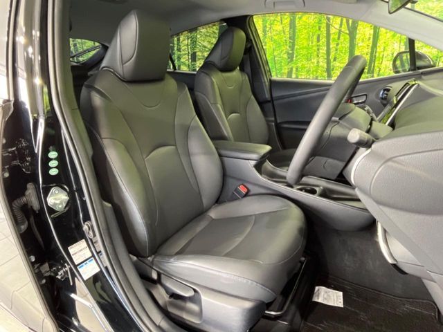 PRIUS 4WD