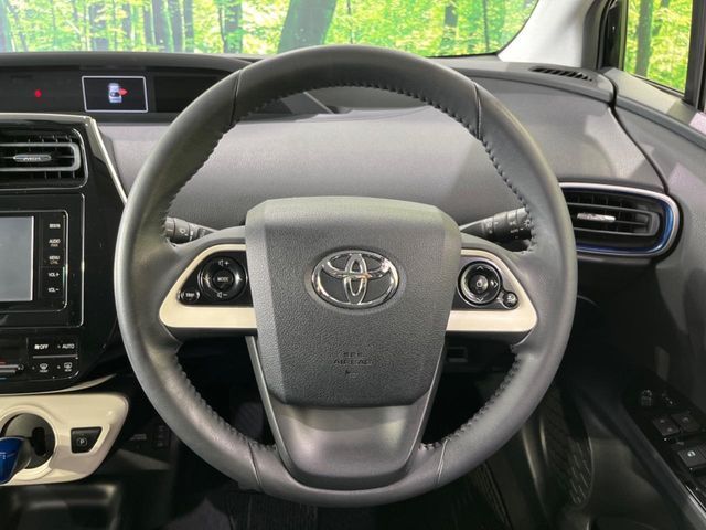 PRIUS 4WD