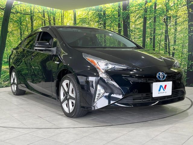 PRIUS 4WD