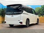 VOXY HYBRID