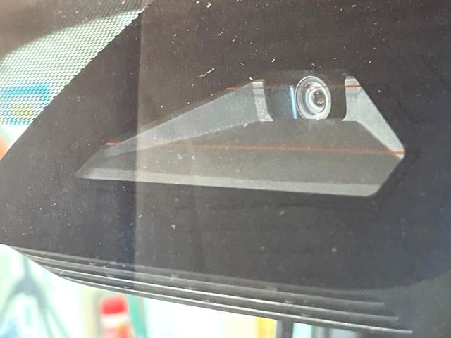 VOXY HYBRID