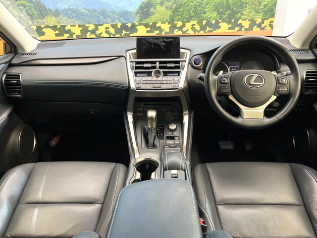 LEXUS NX300h
